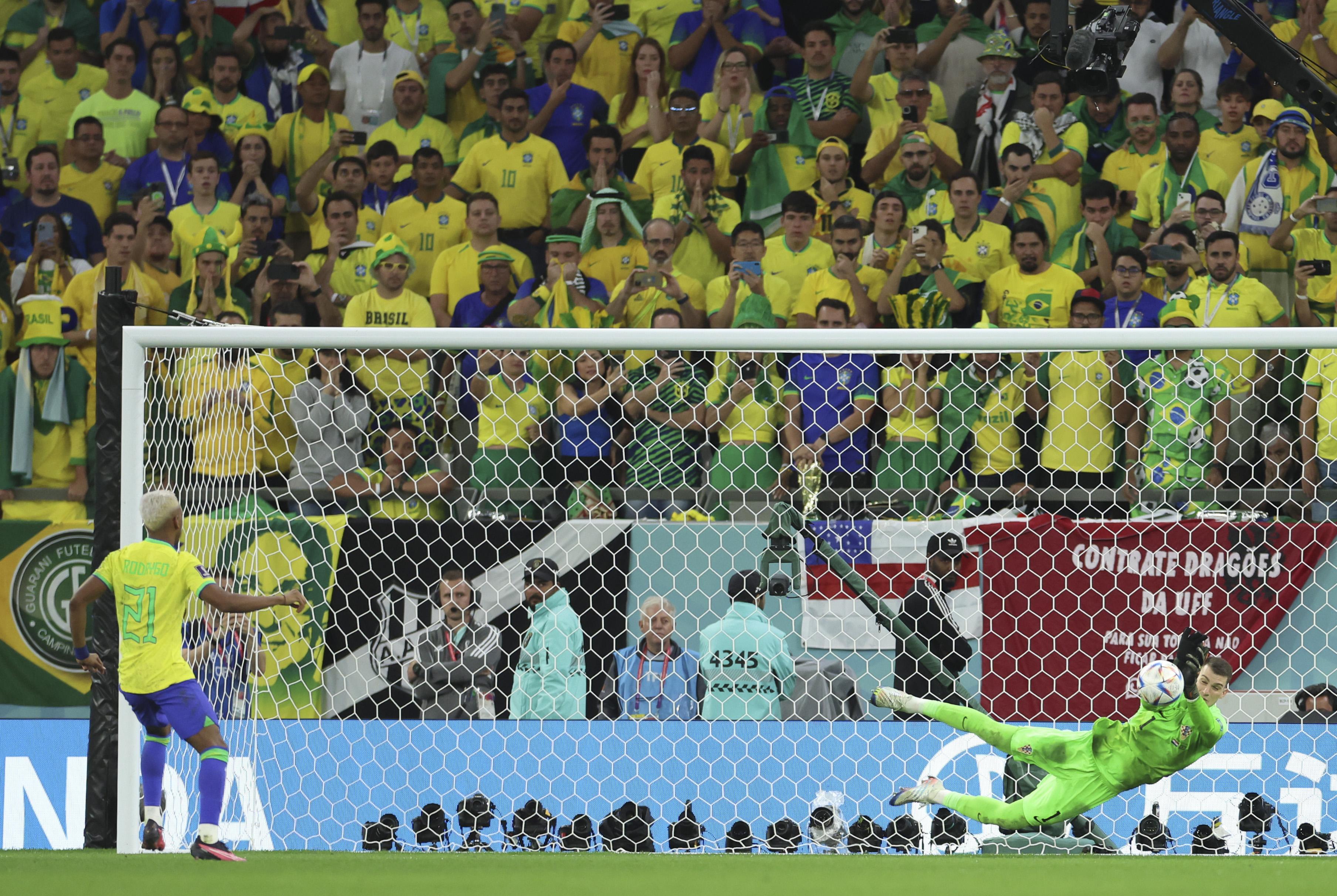 卡塔尔世界杯｜“打不垮”的克罗地亚淘汰“五星巴西”进四强